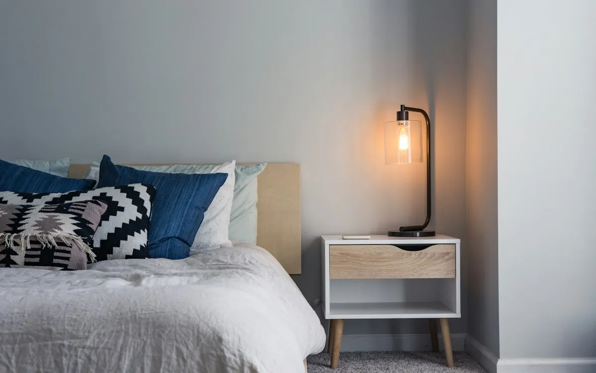 Chambre meublée lumineuse à Paris pour un séjour en semaine